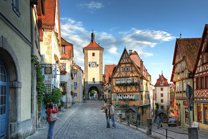 Romantic Road Coach Trip from Frankfurt to Rothenburg/round trip - Starting Point in Frankfurt and Convenient Pickup