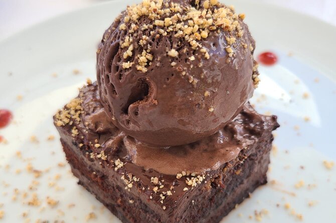 Romantic Tour through Santorini - The Capital City of Fira: Shopping and Panoramas