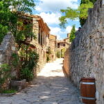 Romantic Tour, Wines and Picnic in Siurana and Priorat from Barcelona - From the Old Town to the Castle District in Siurana