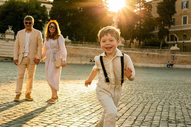 Rome: 1-Hour Private Photo Shoot for Family, Couples or Solo - Customizable Locations and Iconic Backdrops