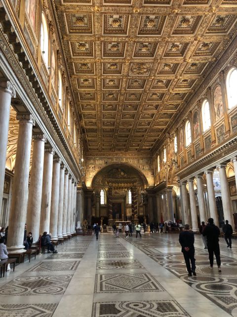 Rome: Basilica of St Mary Major Catholic Pilgrim Tour - Inside the Basilica: Art, Relics, and Sacred Symbols