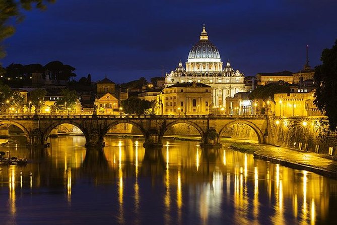 Rome by night with pizza & gelato ( minimum 2 people) - Trevi Fountain at Night: A Classic Roman Experience