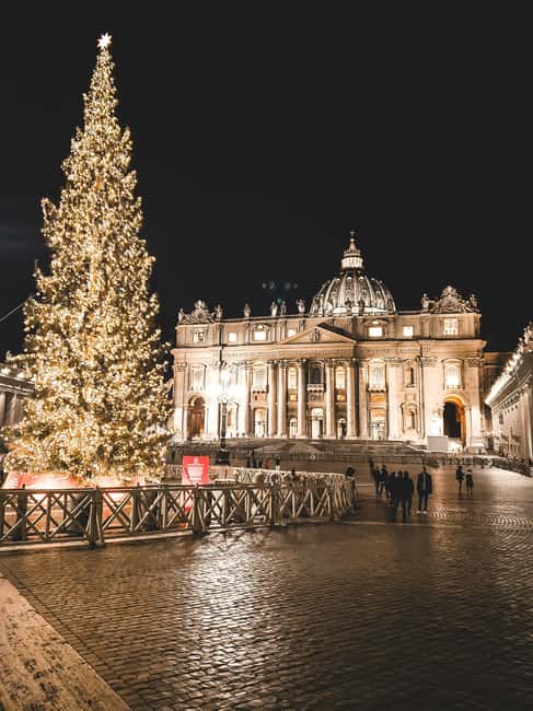 Rome: Christmas Market and Nativity Scene Guided Tour - Starting Point at Saint Peter’s Square