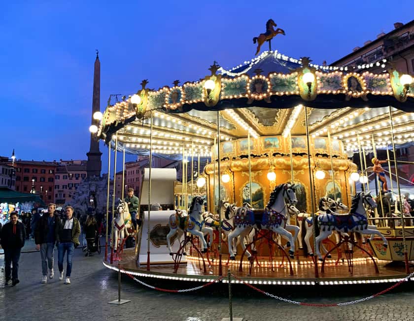 Rome: Christmas Walking Tour with Hot Drink and Sweet - Meeting in the Heart of Rome: The Starting Point