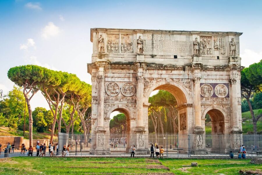 Rome: Colosseum & Roman Forum Guided Tour - Visiting the Roman Forum: Heart of Ancient Rome