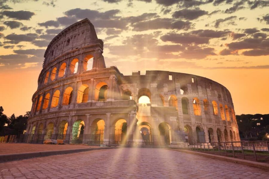Rome: Colosseum, Roman Forum & Palatine Hill Guided Tour - Walking Through the Roman Forum: The Political and Religious Center