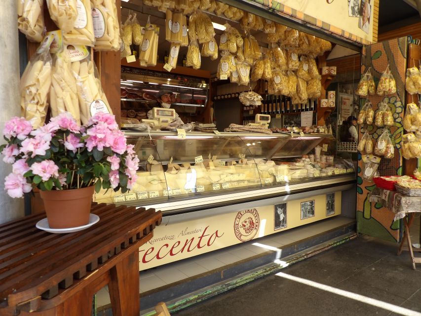 Rome: Guided Walking Tour and River Boat Ride - Discovering Baroque and Modern Rome Around Navona Square