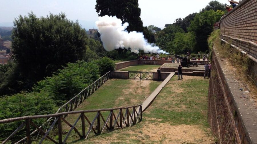 Rome: Hidden Rome E-Bike Experience with Street Food - Iconic Stops and Viewpoints