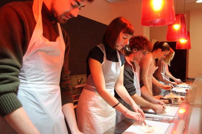 Rome: Lasagna, Fettuccine Pasta & Tiramisu Cooking Class - Starting Point in Ponte Milvio: Art Gallery Restaurant