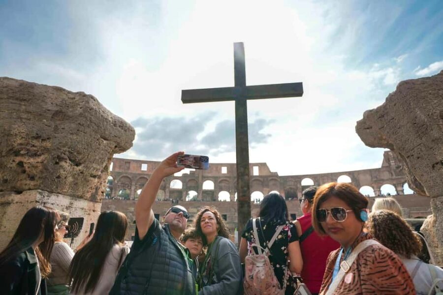 Rome: Only Colosseum Express Tour with Fast Track Access - What the 1-Hour Colosseum Tour Includes