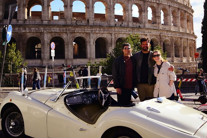 Rome Panoramic Tour by Vintage Classic Cabriolet Car or Vintage Minibus - Iconic Roman Landmarks from a Unique Perspective