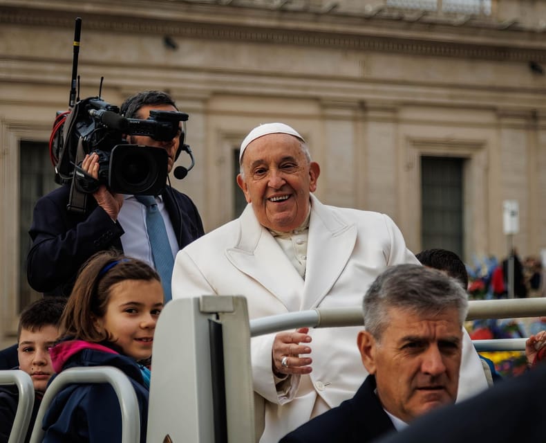 Rome: Papal Audience Tour With Reserved Access - Inside Saint Peter’s Square and the Auditorium