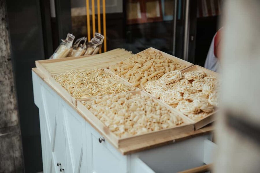 Rome: Pasta and Tiramisu Cooking Class with Spritz and Wine - The Location: Antica Osteria di Roma near Piazza Navona