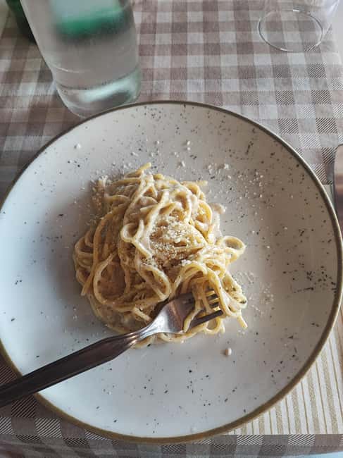 Rome: Pasta, Pizza & Gelato Tour in TRASTEVERE - Exploring Piazza Trilussa and Its Food Scene