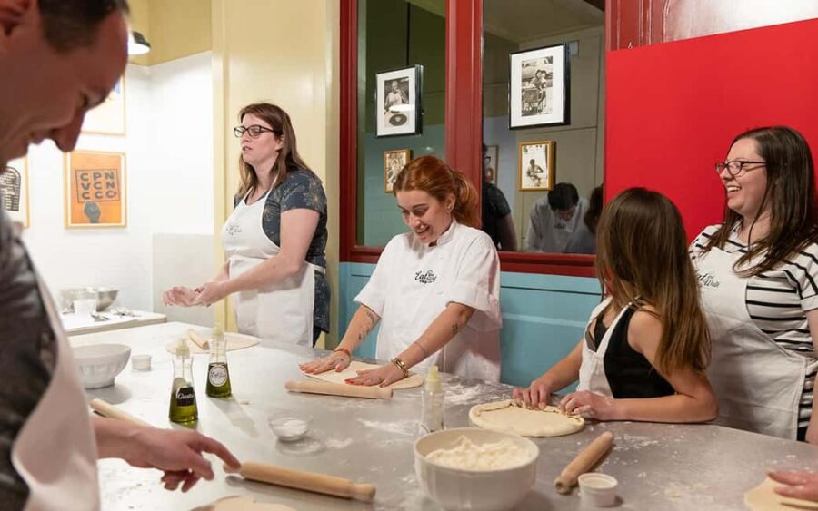 Rome: Pizza & Gelato Making Class with Wine & Limoncello - Starting Point at Gusto Restaurant in the Heart of Rome