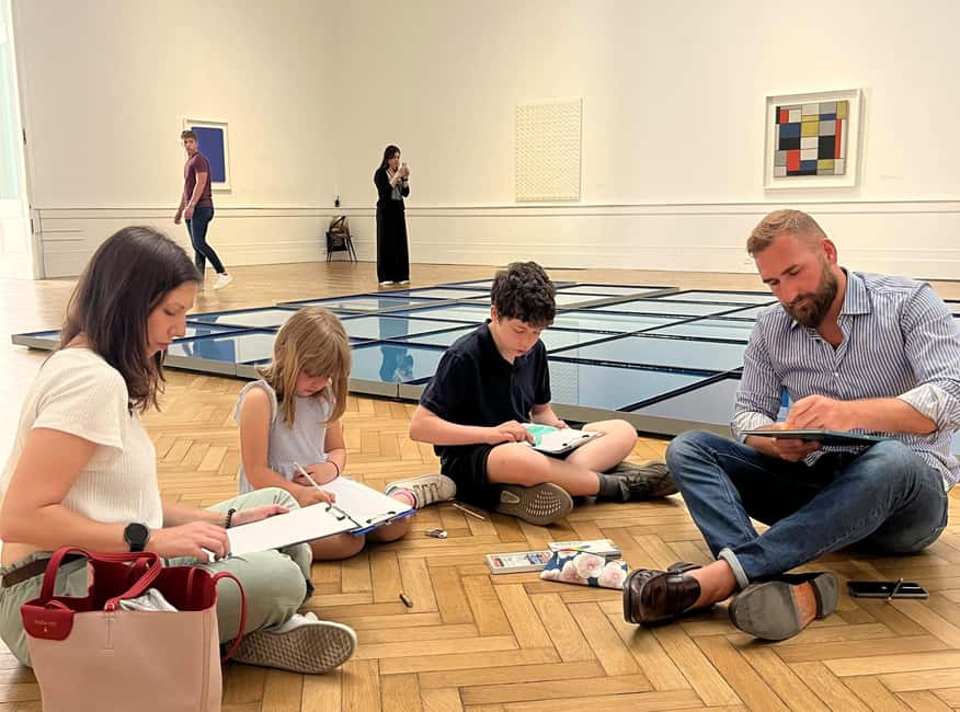 Rome: Private Family-Friendly Guided Tour & Art Workshop - Meeting Point and Group Details