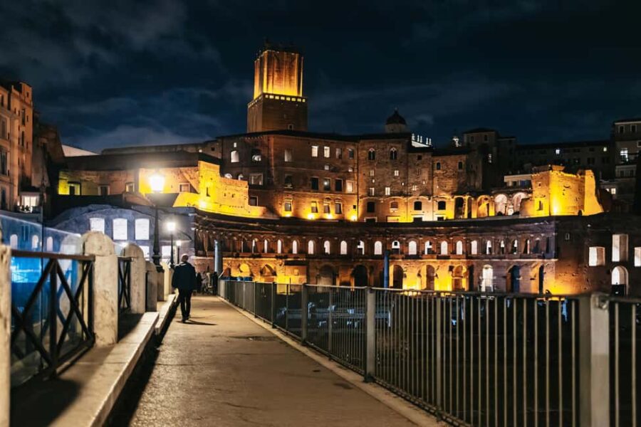 Rome: Small Group City Highlights Moonlight Walking Tour - Discover Rome’s Nighttime Landmarks Away from Crowds