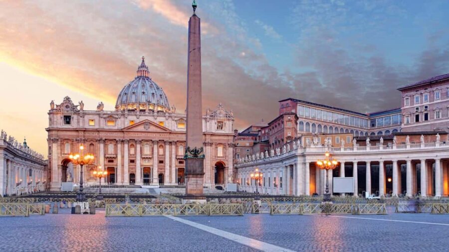 Rome: St. Peter's Basilica Guided Tour - Starting Point Outside Galleria San Pietro