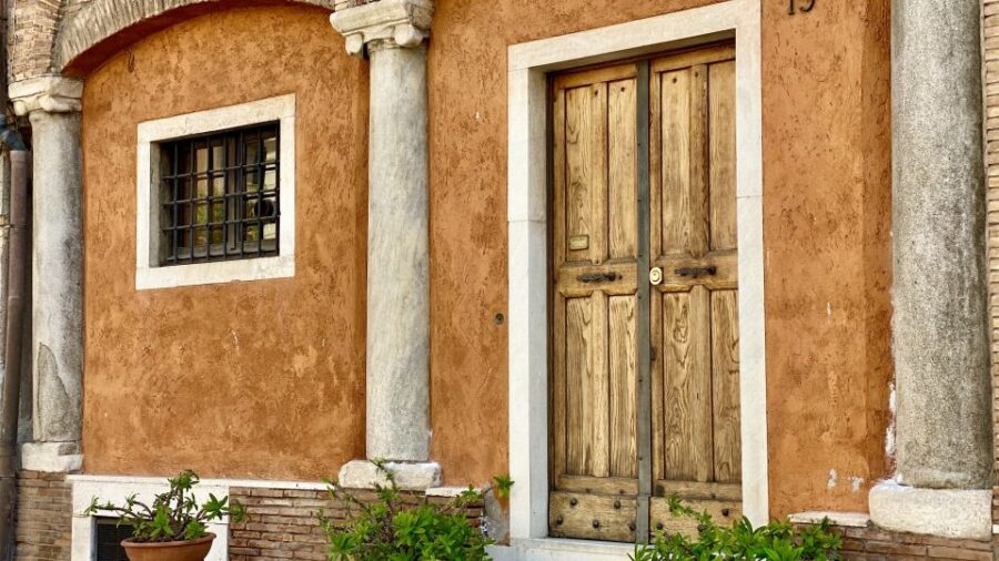 Rome: Underground Trastevere Guided Walking Tour - Visiting the Basilica di San Crisogono and Its Underground Secrets