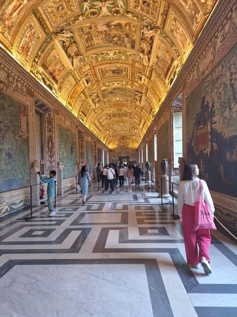 Rome: Vatican Museum & Sistine Chapel Skip-The-Line Tickets - Inside the Vatican Museum: Galleries and Highlights
