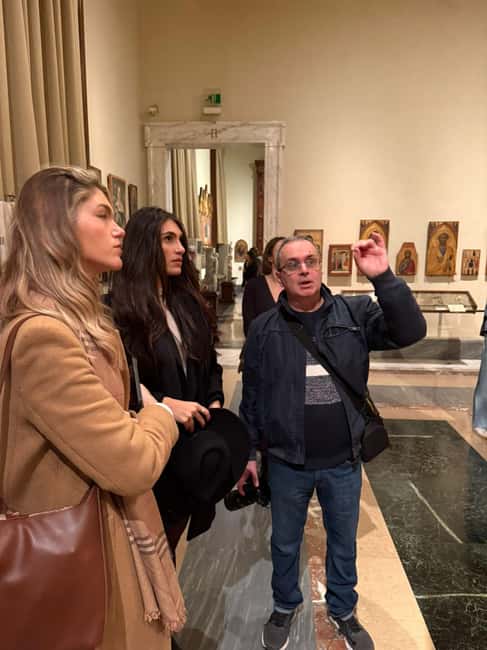 Rome: Vatican Museums, Sistine Chapel, and St. Peter's Basilica (max 10 people) - Exploring the Vatican Museums Extensive Collection