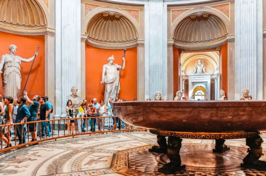 Rome: Vatican Museums, Sistine Chapel & Basilica Tour - Exploring the Gallery of Maps and Tapestries