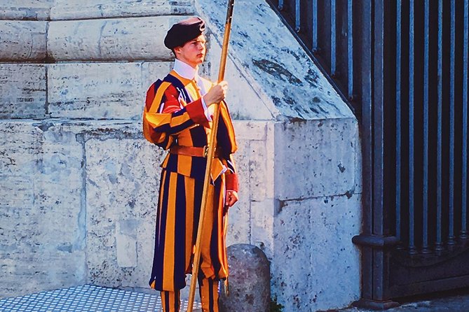 Rome: Vatican Pass plus Top Attractions and Transport - The Hop-on Hop-off Bus: A Flexible Way to See Rome