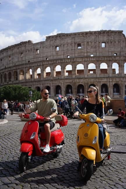 Rome Vespa Photoshoot Experience with Free Transportation - Riding the Vespa to the Colosseum for the First Photoshoot
