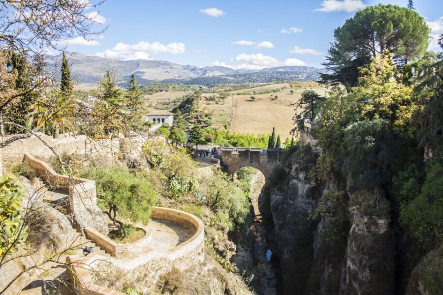 Ronda: Guided Walking Tour - Iconic Viewpoints: Puente Nuevo, Aldehuela, and Viajeros Románticos