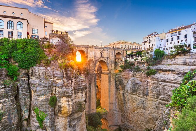 Ronda & Setenil Full Day - Ronda’s Iconic El Tajo Gorge and Puente Nuevo Bridge
