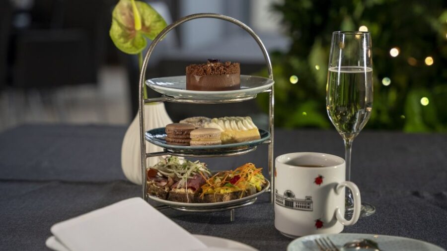 Rooftop Aperitif at Reichstag Käfer Restaurant - What You Can Expect During the Aperitif Experience