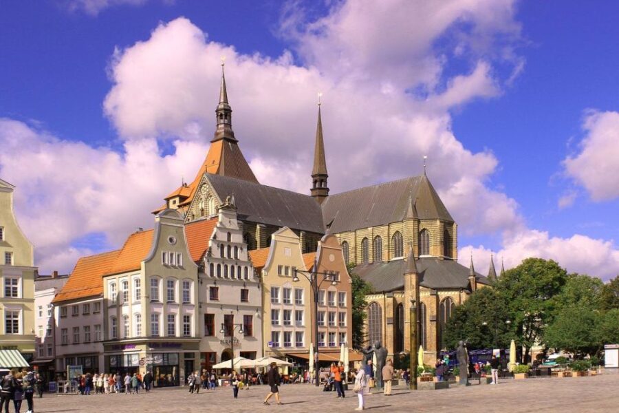 Rostock: Private Guided Walking Tour - Starting at Rostock’s New Market Square with the Seagulls’ Fountain