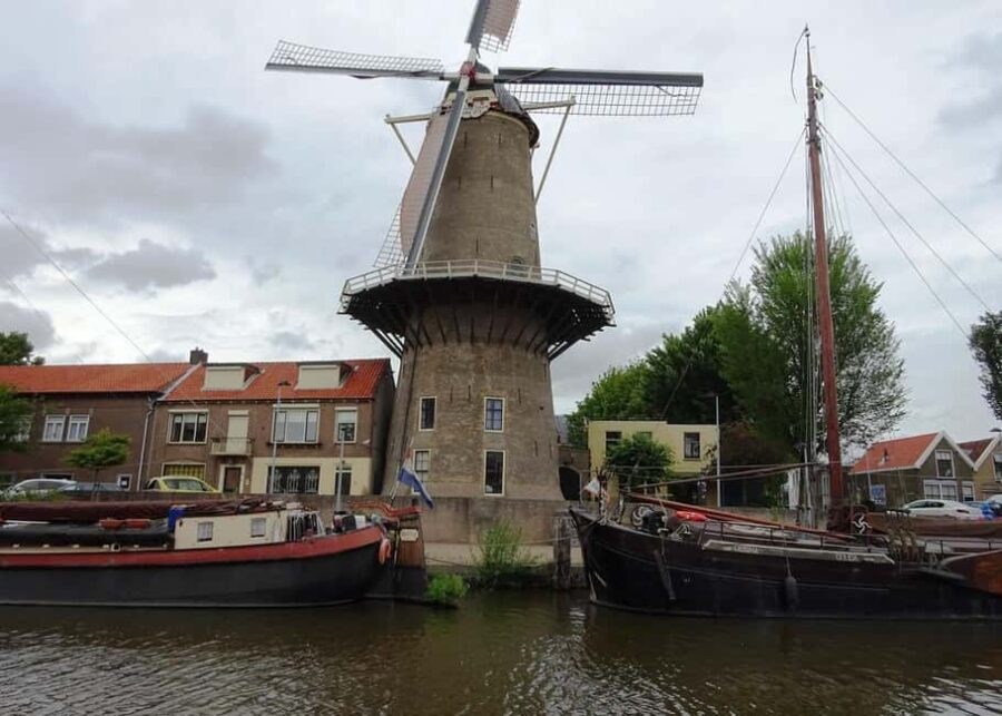 Rotterdam & Gouda: Guided Tour with Cheese Tasting - Practical Details: Meeting Point and Group Size