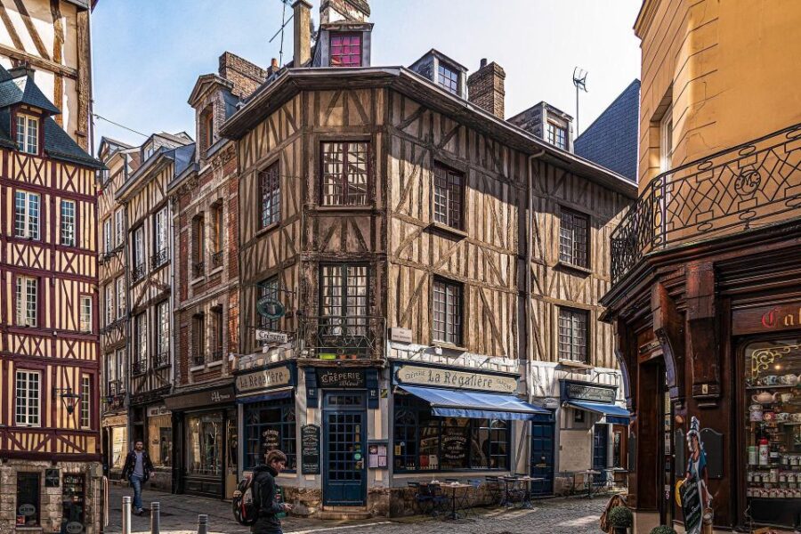 Rouen: Private Guided Walking Tour - Discovering Rouen’s Origins and Medieval Roots