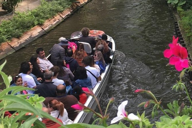 Round-Trip Shuttle Service from Zeebrugge to Bruges - Easy Access and Clear Pickup Points