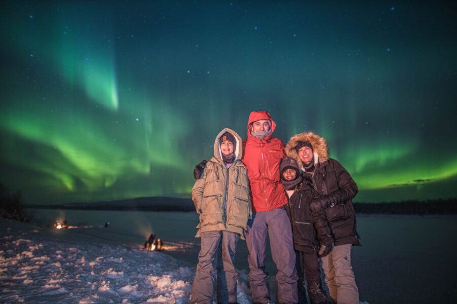 Rovaniemi: Aurora Borealis Tour - Small Group Size for a Personal Aurora Chase