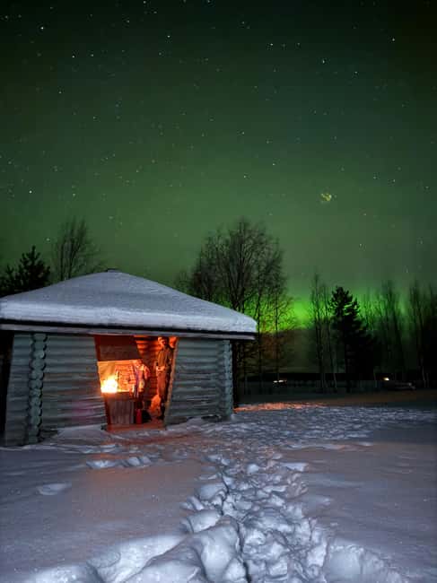 Rovaniemi: Aurora hunting and a fireside BBQ experience - The Northern Lights Chase in Lapland