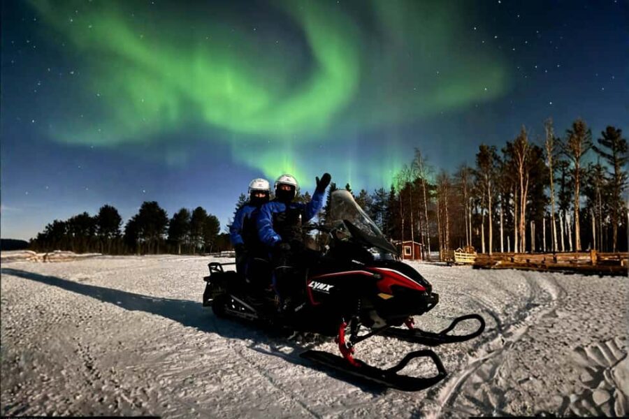 Rovaniemi: Drive New 2025 Snowmobiles - Aurora Adventure - Rovaniemi Snowmobiling in Private Wilderness Settings