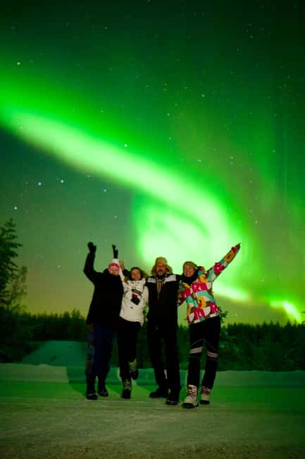 Rovaniemi: Family-Friendly Northern Lights Tour - Pickup from Rovaniemi and Carefully Chosen Viewing Spots