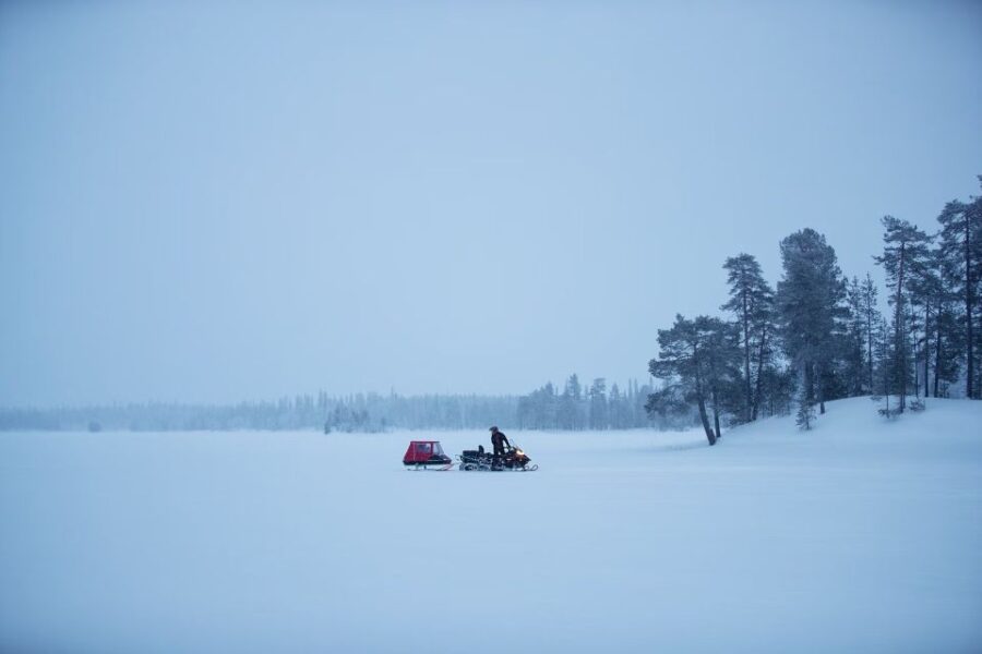 Rovaniemi: Family Snowmobile Sledge Ride - The Family Snowmobile Sledge Ride Through Arctic Wilderness