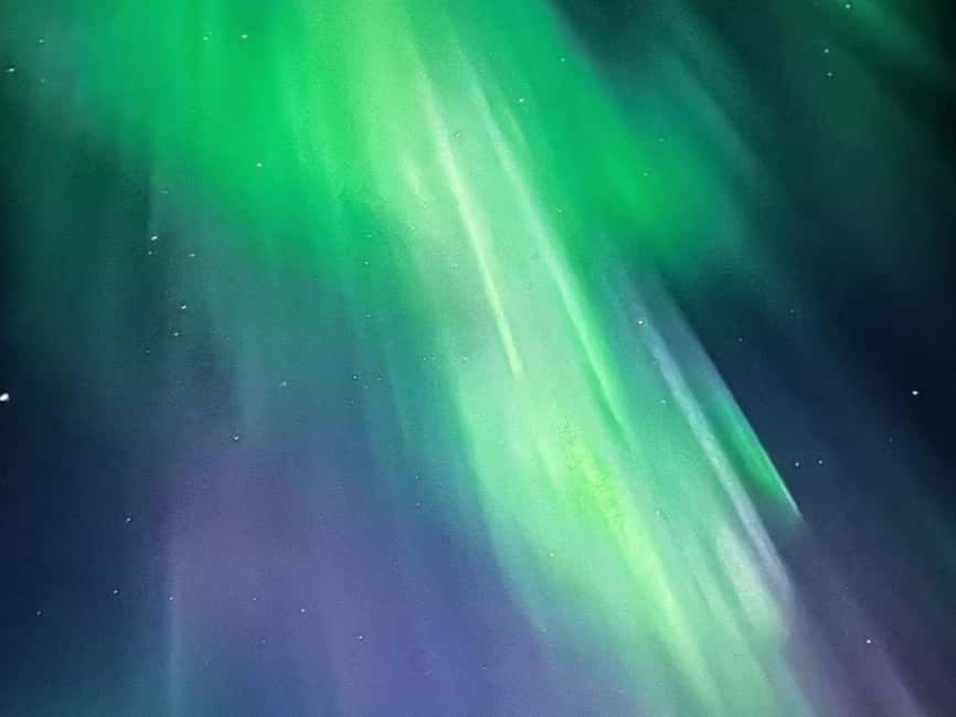 Rovaniemi: Northern Lights Tour with Photographer in Chinese - Exploring the Arctic Sky: Chase and Spot the Northern Lights