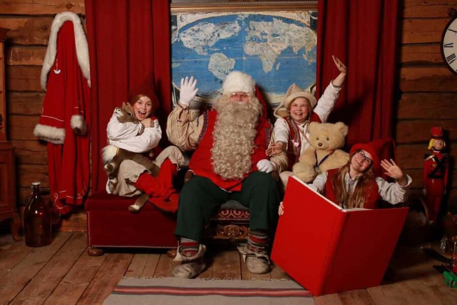 Rovaniemi: Santa Claus Village Guided Tour with pickup - Exploring Santa Claus Village with Guided Assistance