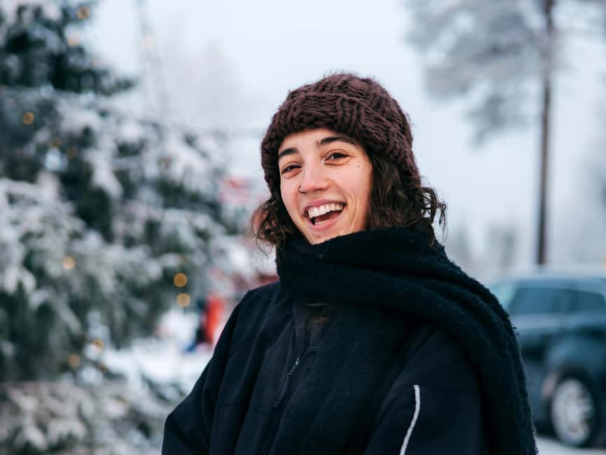 Rovaniemi: Santa Claus Village Photoshoot with Photographer - Exploring Santa Claus Village with Your Personal Photographer