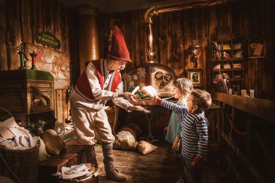 Rovaniemi: Santa Park Experience with Your Hotel Pick up - Meeting Santa Claus in His Private Office