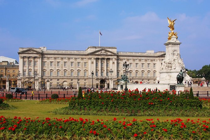 Royal London Guided Sightseeing Tour and Thames River Cruise - The Changing of the Guard at Buckingham Palace