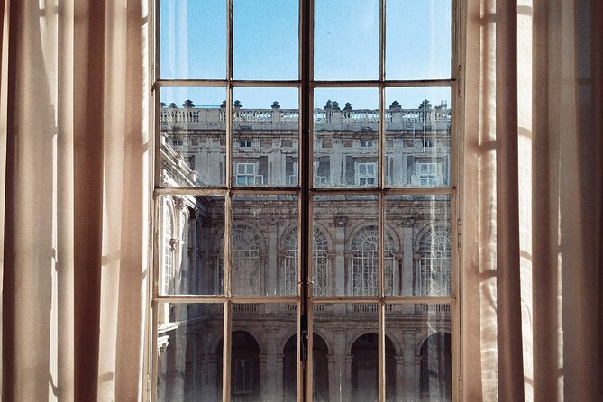 Royal Palace Madrid Small Group Tour with Skip the Line Ticket - The Experience of a Small Group
