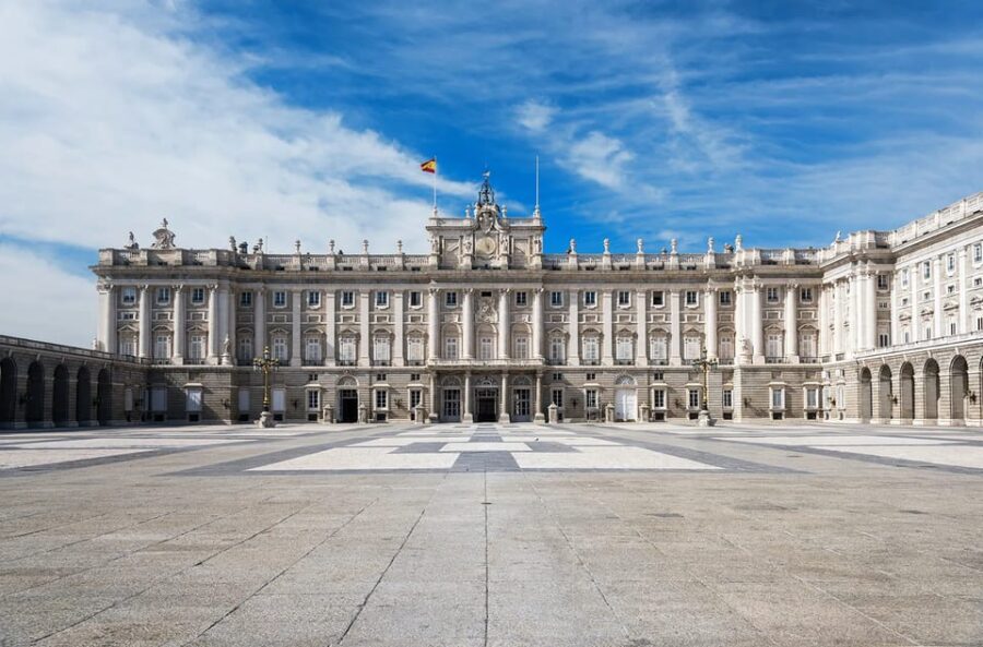 Royal Palace of Madrid Private Tour - Exploring the Historic Location of the Royal Palace