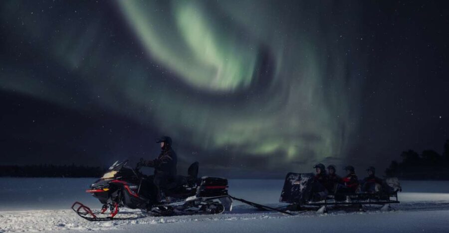 Ruka: Starlight sledging to search for Northern Lights - Riding in Sledges Pulled by Snowmobiles into Deep Forests