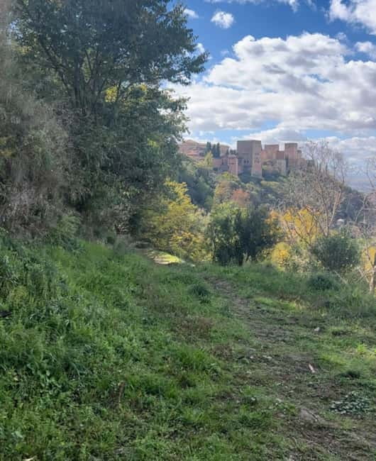 Running Tour in Granada - Climbing to the Royal Ditch of the Sultan