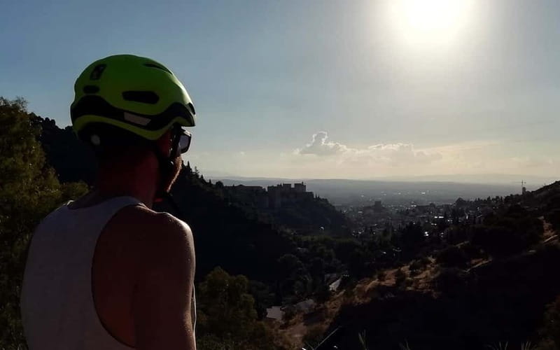 Ruta en Bicicleta Eléctrica por los Encantos del Sacromonte - Starting Point in Sacromonte: Calle Andarax